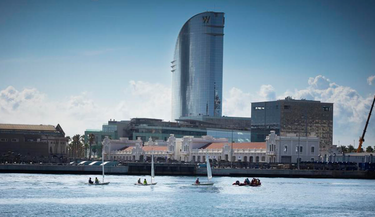 Barcelona culmina la recuperació de l’Escullera amb una rambla i l'edifici Mirador
